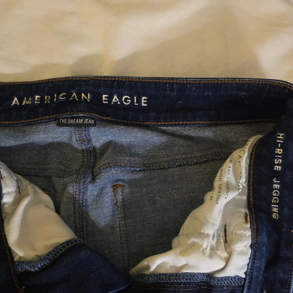 New American Eagle Outfitters High Rise Skinny Jeans with Distressed Details - Picture 2 of 4